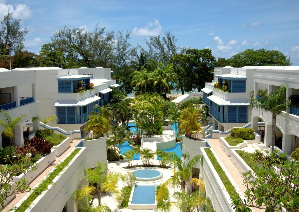Savannah Beach Club Hotel บริดจ์ทาวน์ ภายนอก รูปภาพ